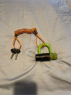 Green & Orange Coiled Cable U-Lock with Keys